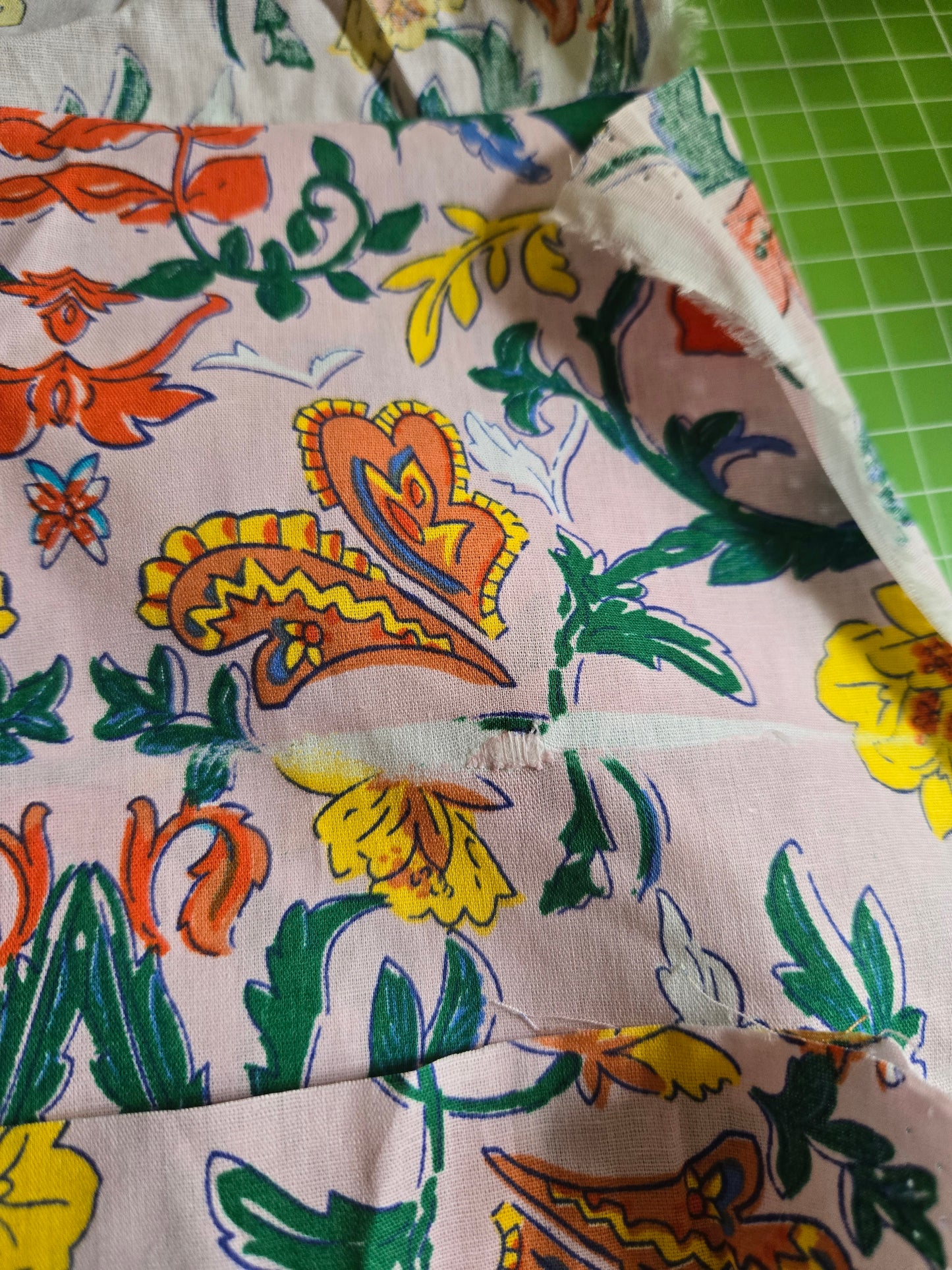 Arts and Crafts 100% Cotton Poplin - Flawed Remnant 100cm x Width