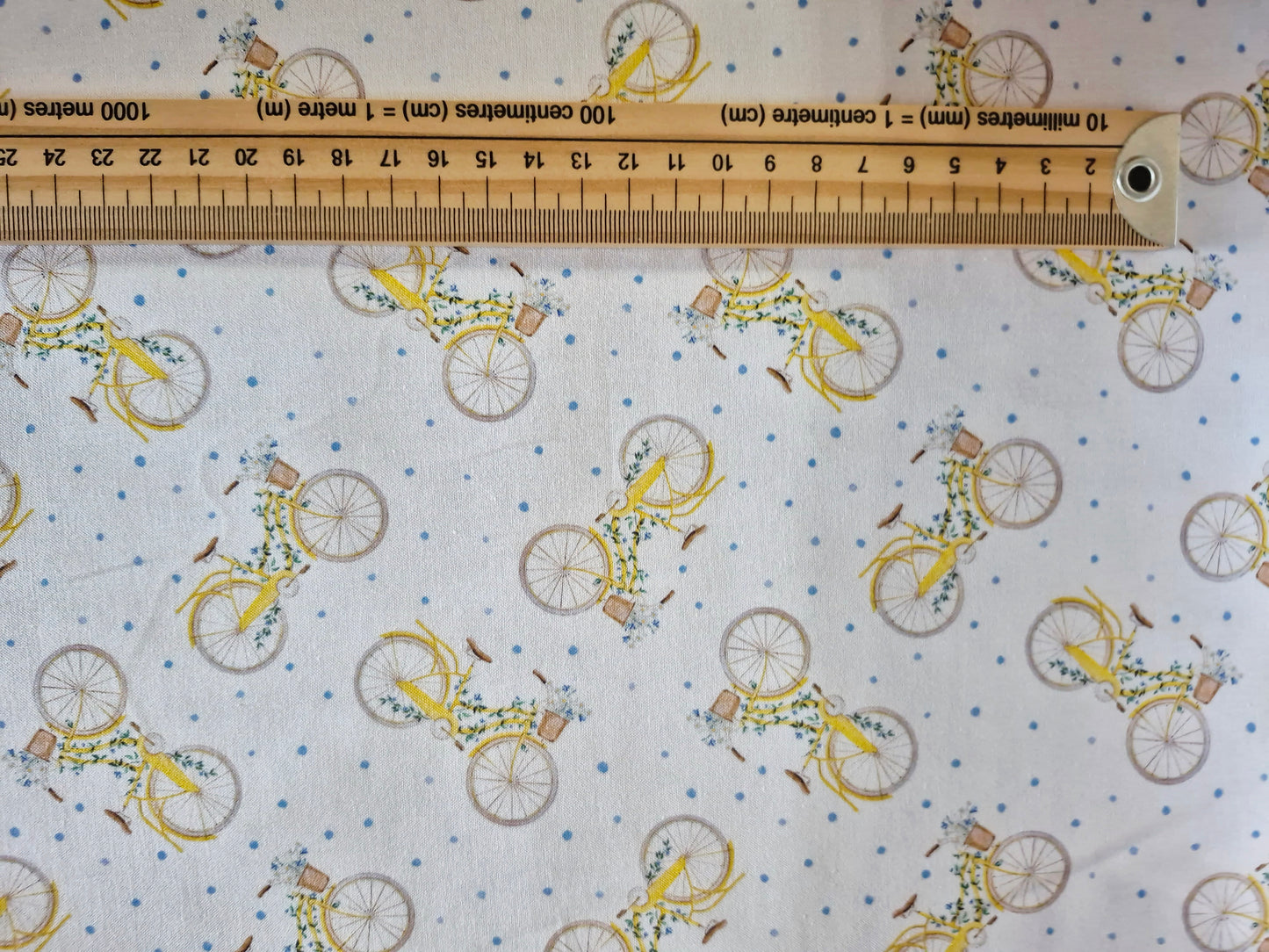 Periwinkle Spring from In The Beginning Fabrics – Per FQ (£15/m)