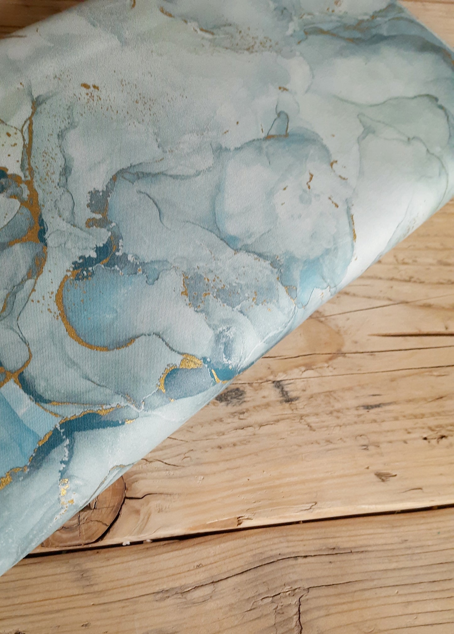 Midas Touch in Ice by Northcott – Per FQ (£15/m)
