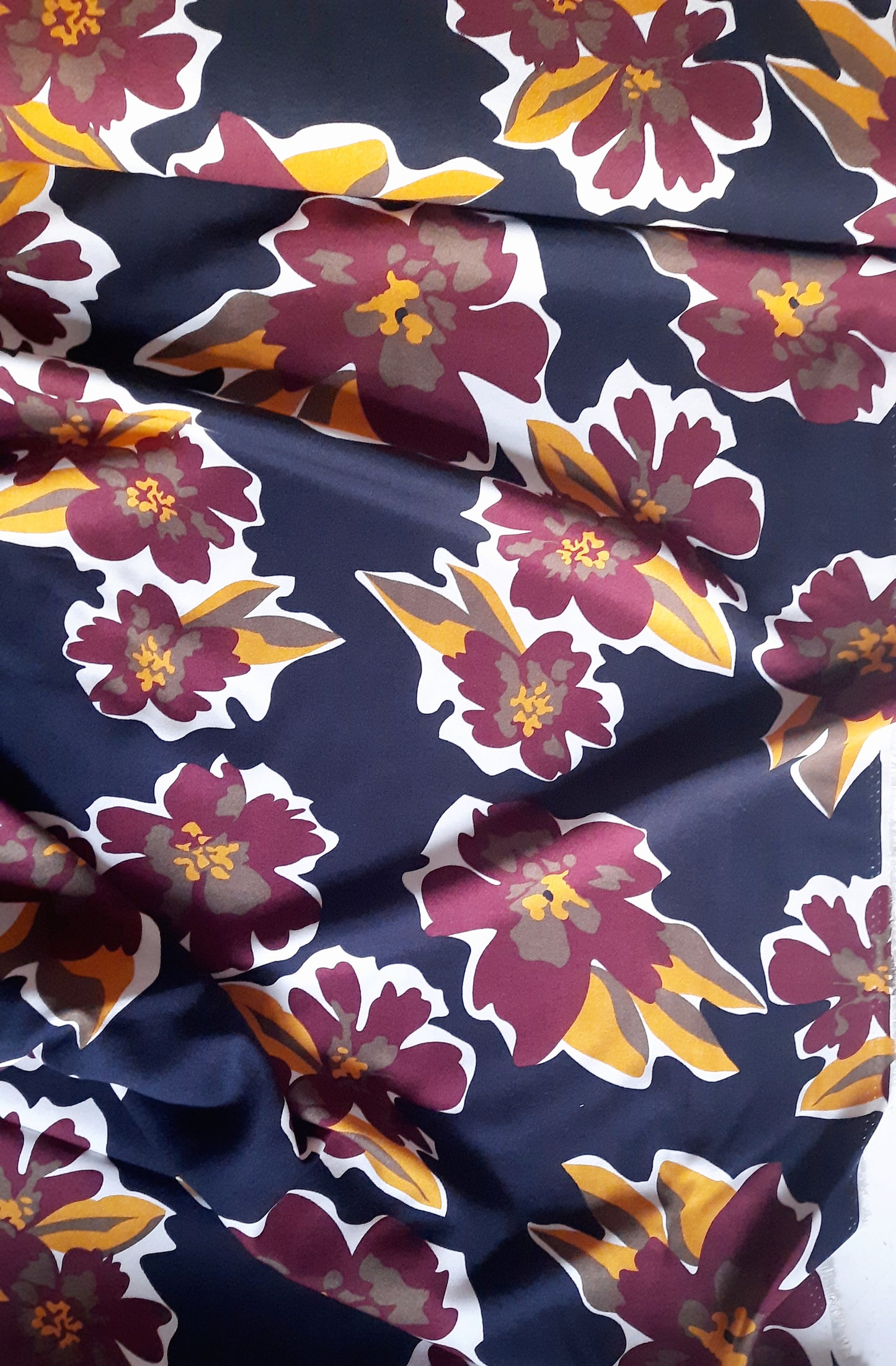 Fall Fleur Viscose - Remnant 104cm x Width