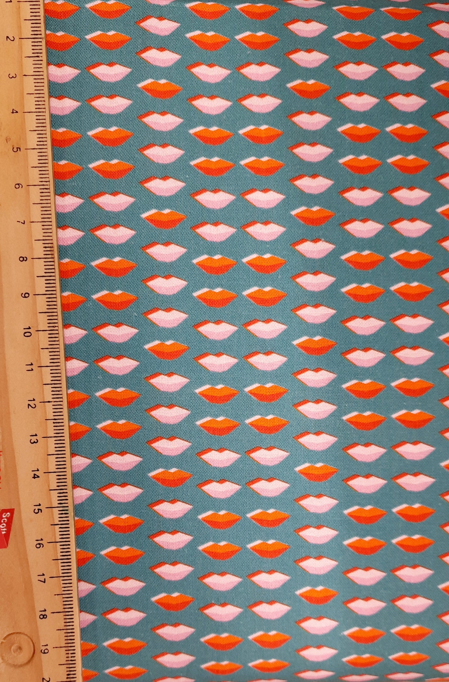Teal Lips from Illusion by Camelot - Per FQ (£10/m)