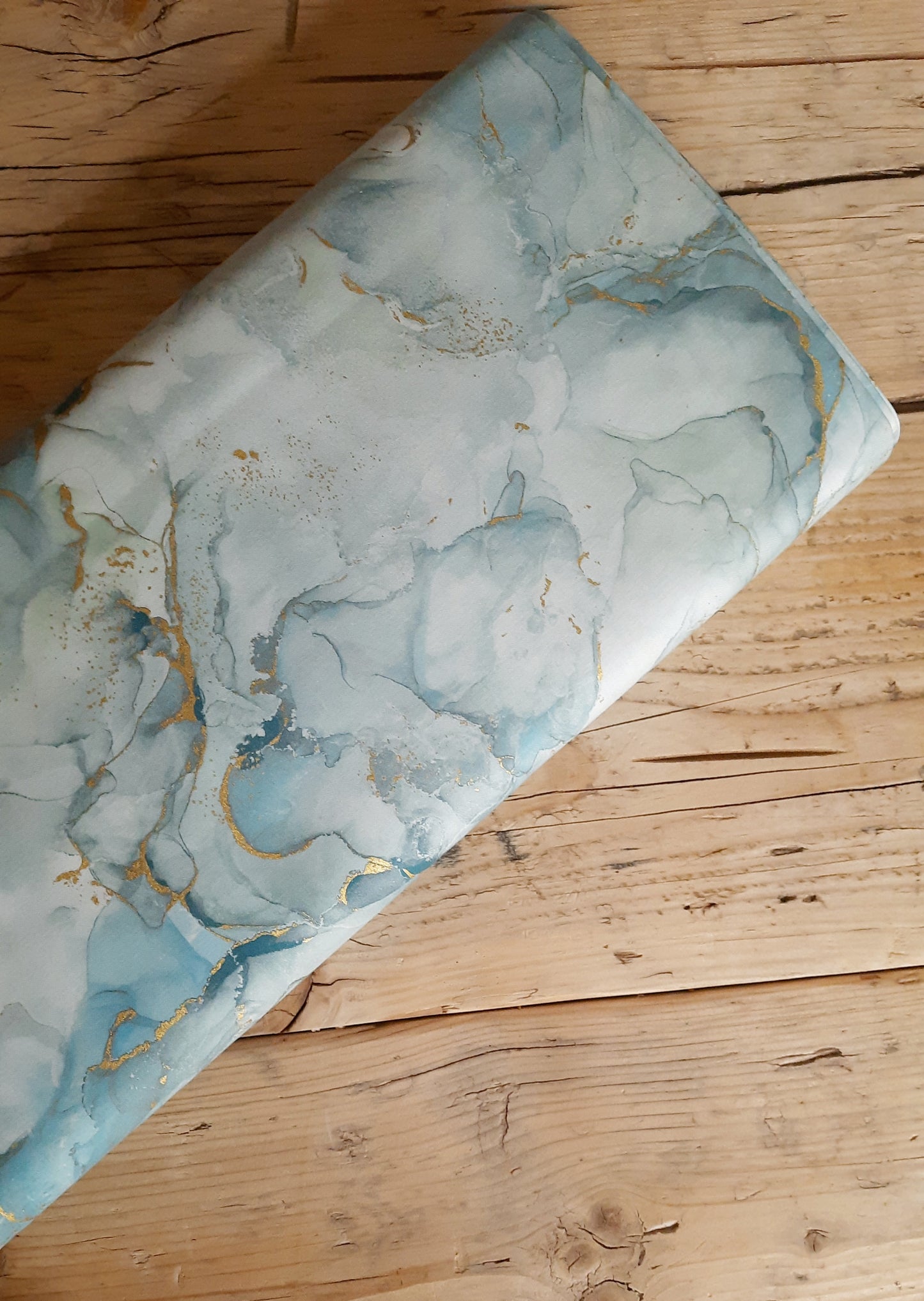 Midas Touch in Ice by Northcott – Per FQ (£15/m)