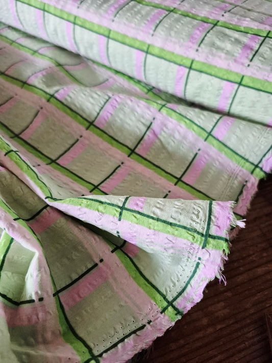 Apple and Lavendar Cotton Seersucker - Per ¼ Metre (£9/m)