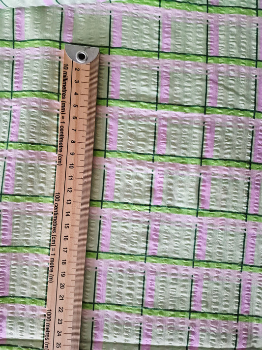 Apple and Lavendar Cotton Seersucker - Per ¼ Metre (£9/m)