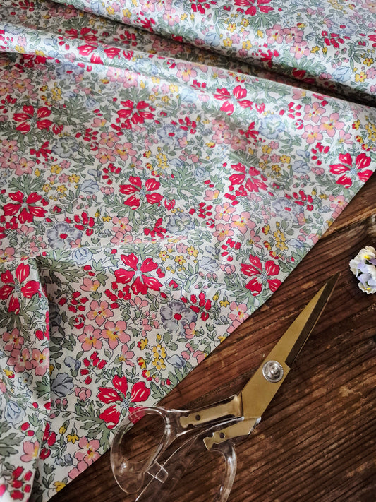 Rose Garden Cotton Lawn - Per ¼ Metre (£14/m)