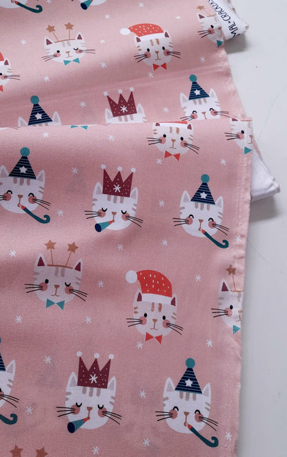 Kitties on Pink from Animal Crackers by Dashwood Studio – Per FQ (£7/m)