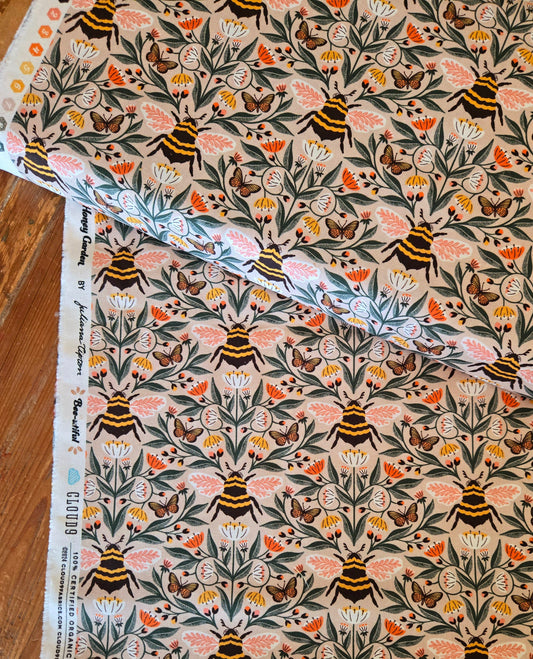 Bee-Utiful Tan from Honey Garden by Cloud9 - Per FQ or 1/4 Metre (£15/m)