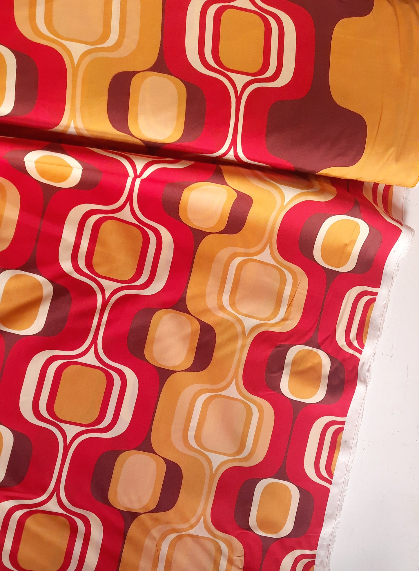 Retro Red and Gold Cotton Poplin - Per ¼ Metre (£12/m)