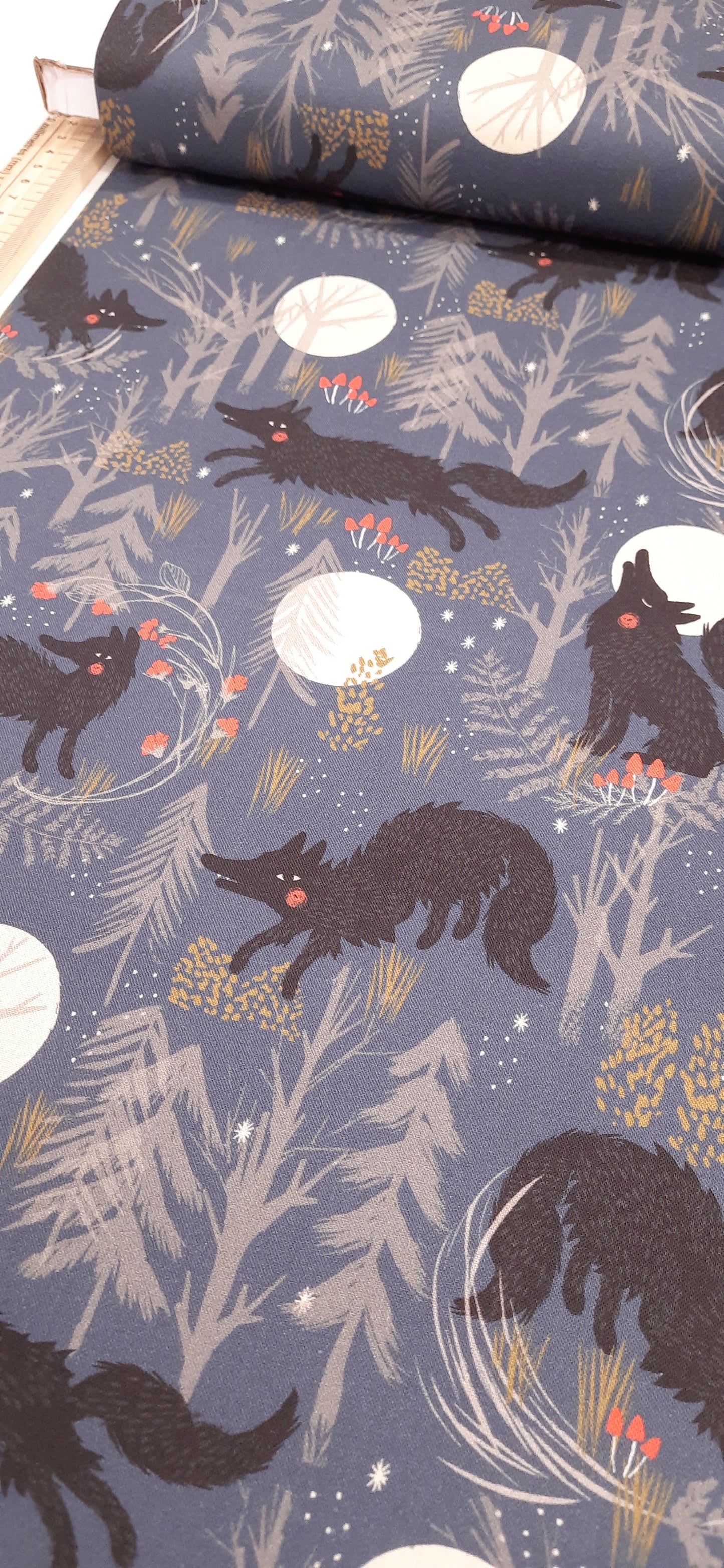 Wolves from Forest Whispers by Dashwood Studio - Per FQ (£10/m)