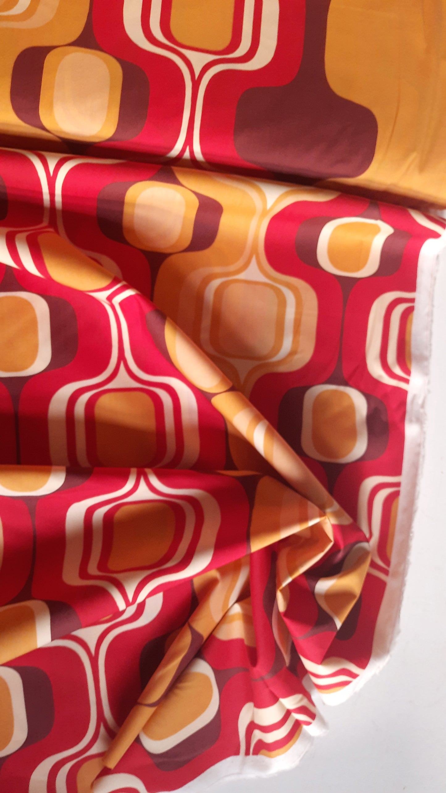 Retro Red and Gold Cotton Poplin - Per ¼ Metre (£12/m)